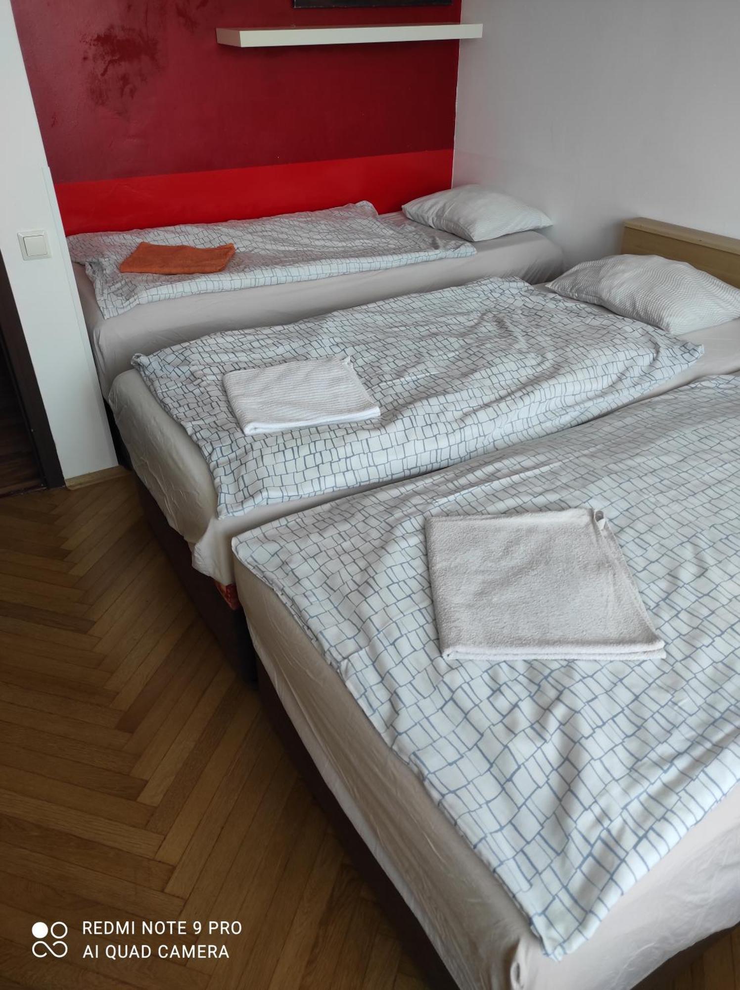 Apartment Maximilian Bratislava Luaran gambar