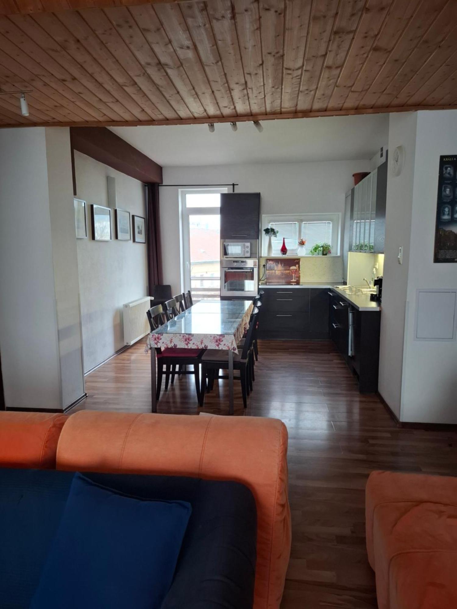Apartment Maximilian Bratislava Luaran gambar