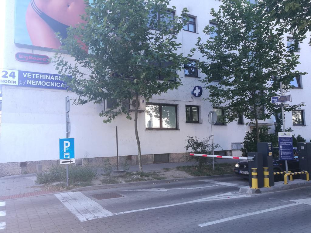 Apartment Maximilian Bratislava Luaran gambar